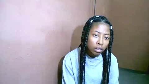 joliekah27 online show from 02.26.25