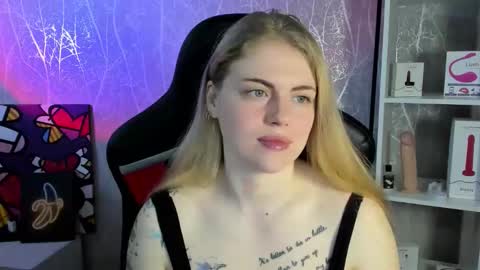 Snapshot of jolly_doll_ chatting on 04.24.26 Jolly online show from 04.24.26