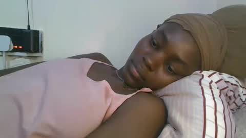 jollynabeb online show from 10.08.25