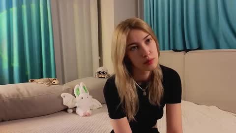 Viola online show from 11.02.25