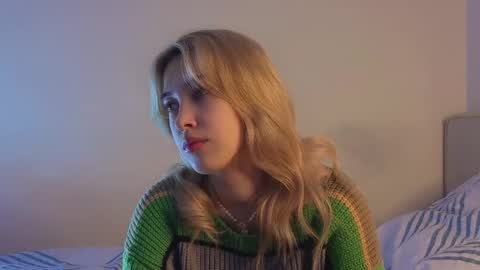 Viola online show from 11.22.25