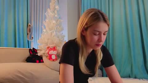 Viola online show from 12.22.25