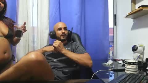 Snapshot of jon_bukowski chatting on 10.19.25 Jon online show from 10.19.25