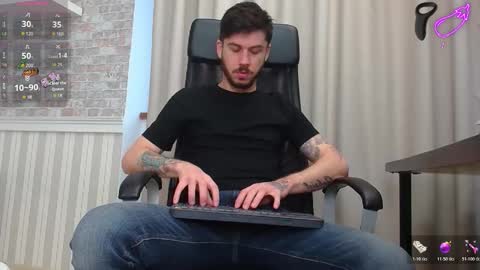 Snapshot of jonahshaw chatting on 11.13.25 JonahShaw online show from 11.13.25