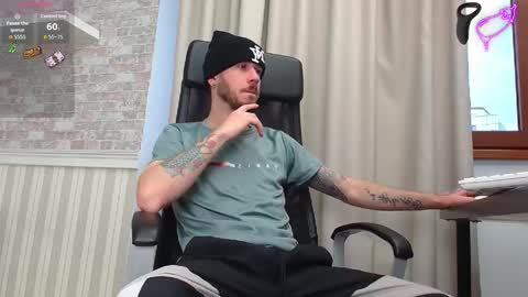 Snapshot of jonahshaw chatting on 11.18.25 JonahShaw online show from 11.18.25