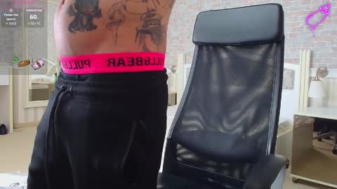 Snapshot of jonahshaw chatting on 11.30.25 JonahShaw online show from 11.30.25