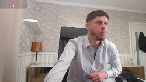 Snapshot of jonahshaw chatting on 04.27.26 JonahShaw online show from 04.27.26