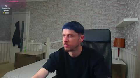 Snapshot of jonahshaw chatting on 05.17.26 JonahShaw online show from 05.17.26