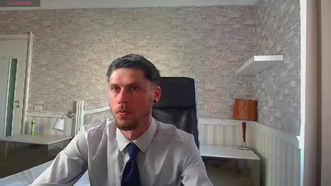 Snapshot of jonahshaw chatting on 05.28.26 JonahShaw online show from 05.28.26