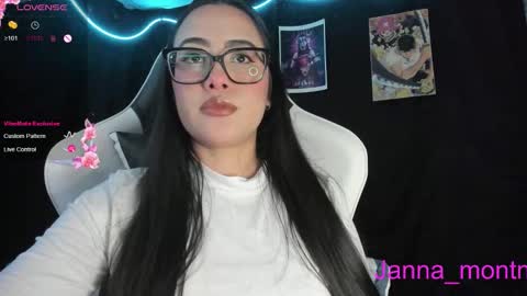 Snapshot of jonathanrwick chatting on 10.10.25 Janna online show from 10.10.25