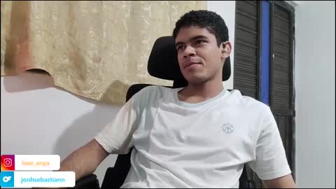 Snapshot of jonhsebastiann chatting on 09.30.25 John online show from 09.30.25