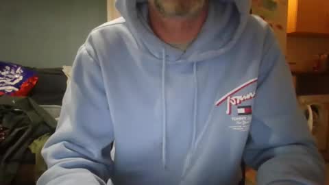 Snapshot of jonlow1 chatting on 01.01.25 jonlow1 online show from 01.01.25