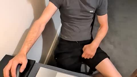 Snapshot of jonlow1 chatting on 09.13.25 jonlow1 online show from 09.13.25