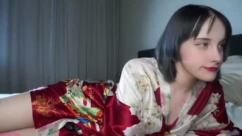 Snapshot of jonnienita chatting on 07.14.26 Alice online show from 07.14.26