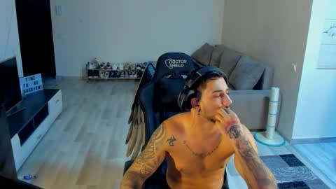 jonnyporn1 online show from 11.19.25