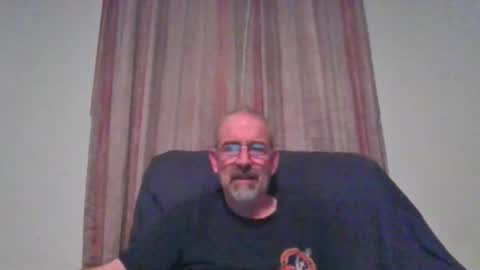 Snapshot of jony_five chatting on 12.27.24 Jon online show from 12.27.24