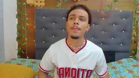 Snapshot of jordan_love7 chatting on 01.18.25 jordan online show from 01.18.25
