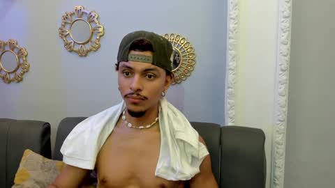 Snapshot of jordan_love7 chatting on 02.07.25 jordan online show from 02.07.25