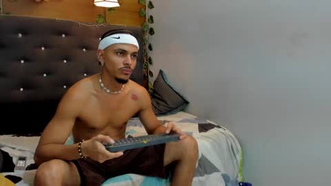 Snapshot of jordan_love7 chatting on 02.10.25 jordan online show from 02.10.25