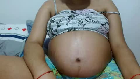 Snapshot of jose_ruiz1 chatting on 02.25.25 jose y carolina online show from 02.25.25