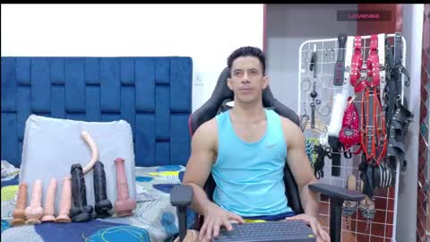 Snapshot of jose_rumbero91 chatting on 04.21.26 jose_rumbero91 online show from 04.21.26