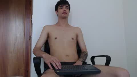 Snapshot of joseh0se chatting on 04.27.26 alejandro online show from 04.27.26