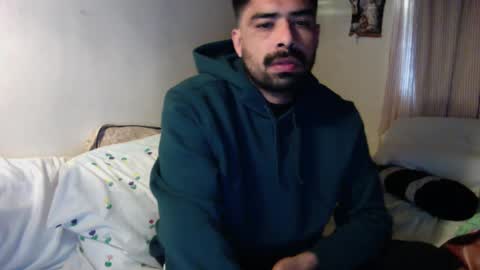 Snapshot of josephs1990 chatting on 01.08.25 josephs1990 online show from 01.08.25