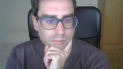 Snapshot of josevd chatting on 04.21.26 Jose online show from 04.21.26