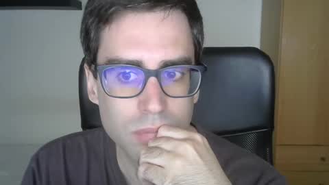 Snapshot of josevd chatting on 05.19.26 Jose online show from 05.19.26