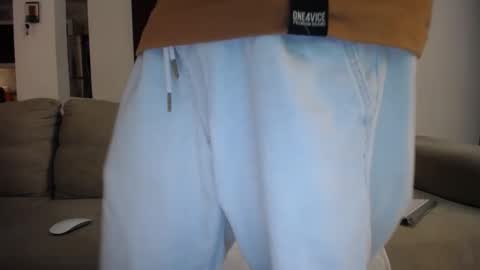 Snapshot of josezaens_ chatting on 10.05.25 josezaens_ online show from 10.05.25