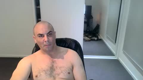 josh_aus333 online show from 10.15.25