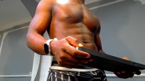 Snapshot of joshloganx chatting on 12.13.24 joshloganx online show from 12.13.24