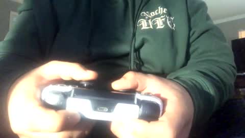 Snapshot of josman23 chatting on 10.22.25 josman23 online show from 10.22.25
