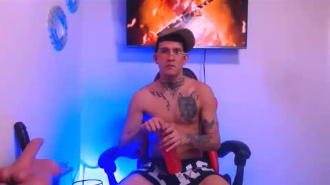 Snapshot of josue_linares chatting on 05.17.26 josue_linares online show from 05.17.26