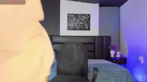 Jota Stivens online show from 02.04.25