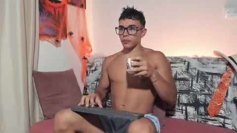 Im Jouliano online show from 10.26.25