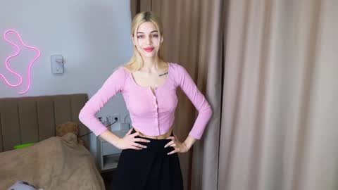 Snapshot of joybunny chatting on 12.26.24 joybunny online show from 12.26.24