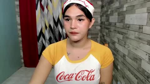 Snapshot of joycum_xxx chatting on 12.17.24 JOY in your heart online show from 12.17.24