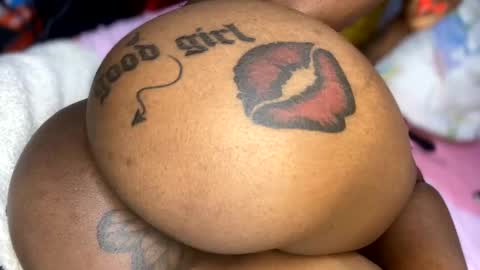 Snapshot of joyslim1 chatting on 01.10.25 Butterflyass online show from 01.10.25