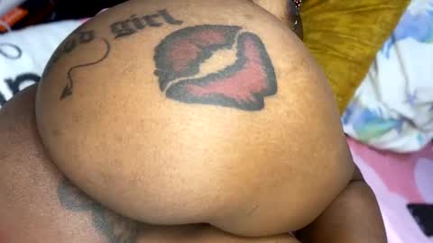 Snapshot of joyslim1 chatting on 01.14.25 Butterflyass online show from 01.14.25