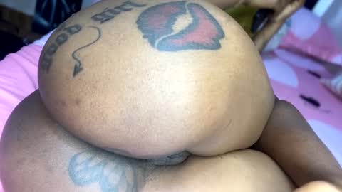 Snapshot of joyslim1 chatting on 01.23.25 Butterflyass online show from 01.23.25