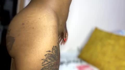 Snapshot of joyslim1 chatting on 02.25.25 Butterflyass online show from 02.25.25