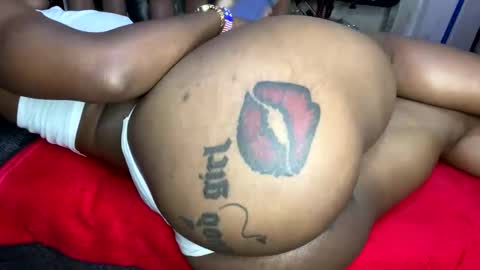 Snapshot of joyslim1 chatting on 01.19.26 Butterflyass online show from 01.19.26