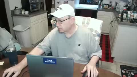 Snapshot of jpmel99 chatting on 01.14.25 jpmel99 online show from 01.14.25