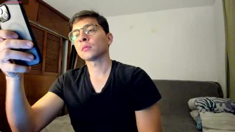 Snapshot of jriizh chatting on 06.07.26 Cristian- tellme Criis online show from 06.07.26