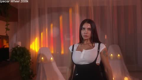 Jennifer Diaz online show from 11.17.25