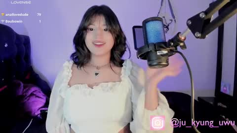 Snapshot of ju_kyung chatting on 02.28.25 Ju Kyung online show from 02.28.25