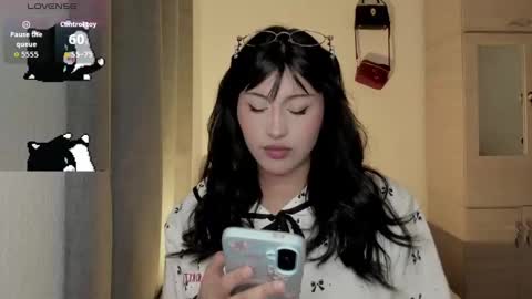 Ju Kyung online show from 11.14.25