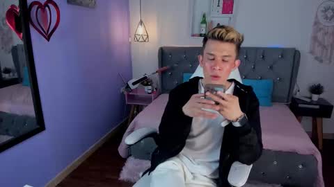 Snapshot of juaan_diick chatting on 03.02.26 Juandii online show from 03.02.26