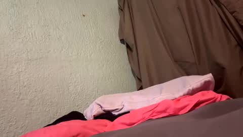 juan72701 online show from 04.22.26